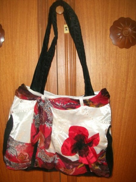 "Pipacs" táska egyedi tervezéssel